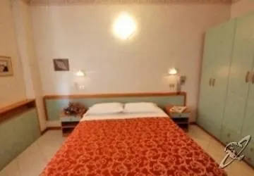 Gaudia Hotell 3*